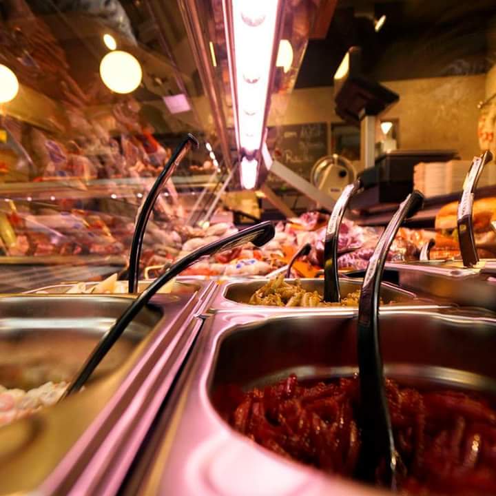 metzgereikeller's tweet photo. Zahlreiche frisch zubereitete #Salate und #Saucen stehen Euch im Laden als Beilage immer zur Auswahl! #foodie https://t.co/vDXt1wmHWX