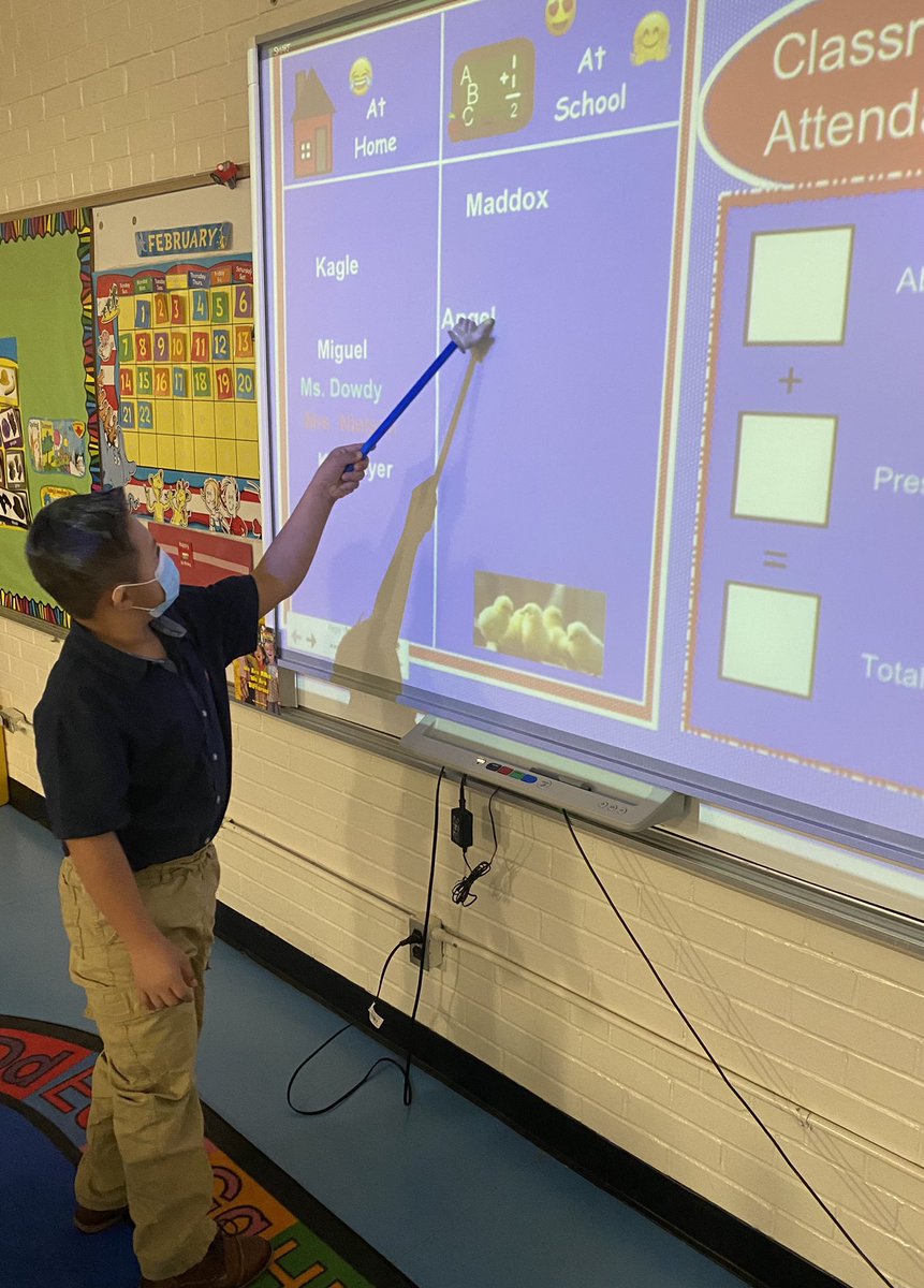 aimnielsen's tweet image. PES Pandas getting it done... digitally. ❤️🐼 #ChathamDigitalLearning @PboroElementary @chatco_ec #formula409 #pespanda @cleme574 #PES2021 #proudestteacher