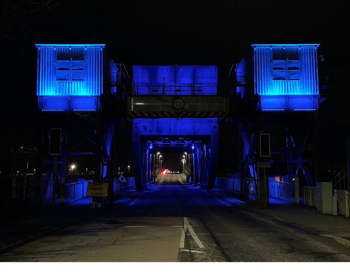 💙 The Bascule Bridge in Renfrew &amp; the bandstand in Johnstone's Houstoun Square were lit up this weekend to celebrate World Thinking Day. 

#WorldThinkingDay is celebrated annually on February 22 by members of the Girlguiding and Girl Scout community 😃

#WTD2021 <a href="/GirlguidingScot/">Girlguiding Scotland</a>