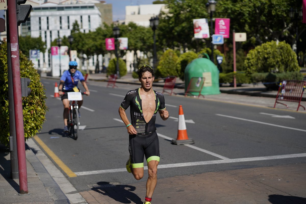 Ya hemos superado la barrera de 400 inscripciones en el #WineTri (19 de junio). Os recordamos a l@s #triatletas inscrit@s el año pasado y que mantuvisteis el dorsal, que debéis activarlo antes de este domingo 28 de febrero. ¡Escribidnos a info@triatlonlarioja.com si tenéis dudas!