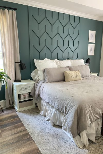 Panelling really brings texture to your walls! It can be a great feature to have on a single wall or headboard.
.
.
.
Bold colours are fantastic to use for feature walls, so why not add some texture with some panelling?