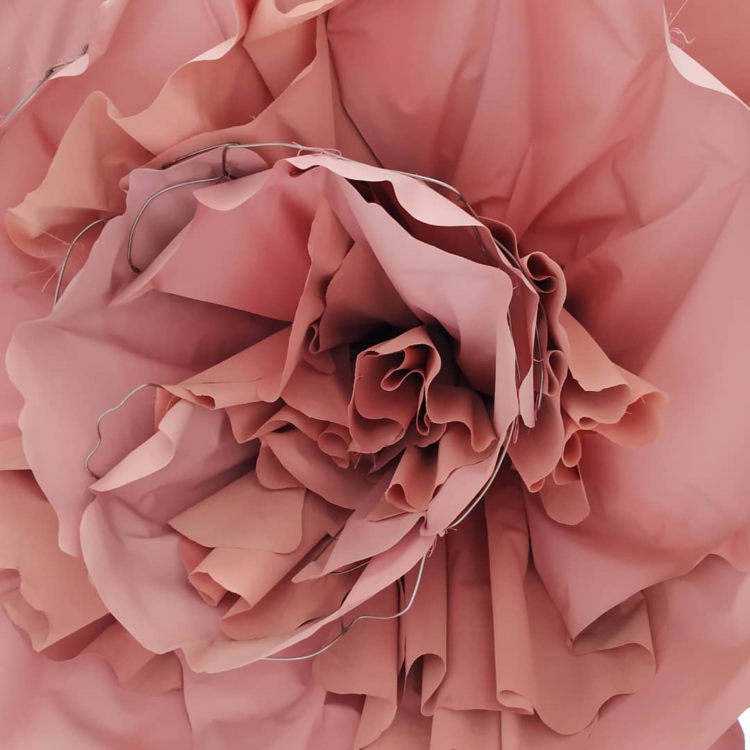 _garlochi's tweet photo. quería compartir también por aquí mi participación en #PandemiaDeAmor de @zendalibros e @iberdrola: un poema llamado «cielos por conocer» 🌹 https://t.co/iAZ0vbbXed