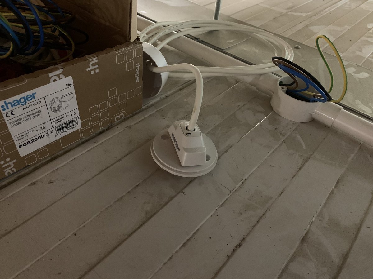 A day of connecting <a href="/hageruk/">Hager UK</a> klik roses. Not done them for a while but remember how good they are and easy to connect. Only 100 of so to do. Keeping busy.