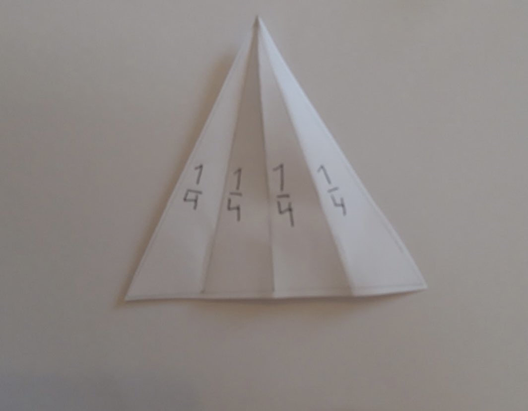 YuRami07's tweet photo. Today Mulberry class has been learning to split shapes in to quarters. @MissTurner2019 @Centralprimary @MrsQuinnCentral #mathsiscentral https://t.co/X7v809tHQV