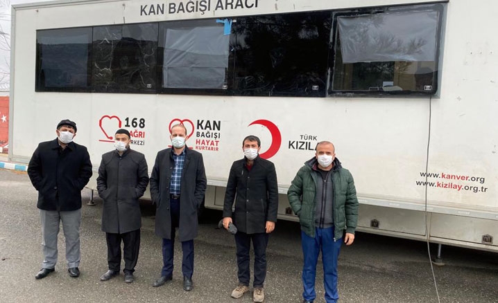 Din görevlilerinden Kızılay’a kan bağışı tinyurl.com/yd3umsb9

#DiyanetHaber #SONDAKİKA #TeşekkürlerDiyanet #Diyanet <a href="/batmanmuftulugu/">Batman İl Müftülüğü</a>