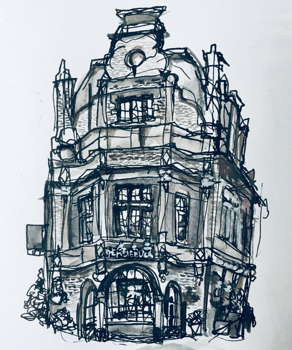 Here's a nice little wobbly version of the @RoebuckBorough. Wonderful looking pub! Has inspired me to search out other gorgeously Jacobean odd-bits and buildings in London... and a great practice in working without a ruler.

#whoneedsrulers #illustration #architecture #inkdrawing