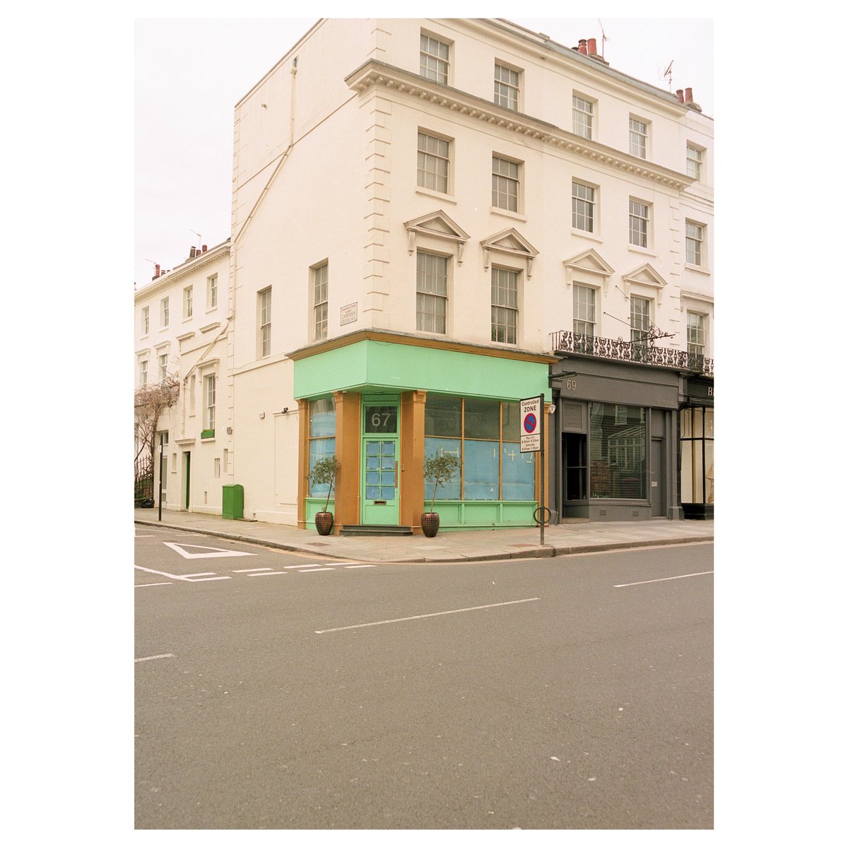 _mhjs's tweet image. empty london / 20.01.21 🎞 #portra400