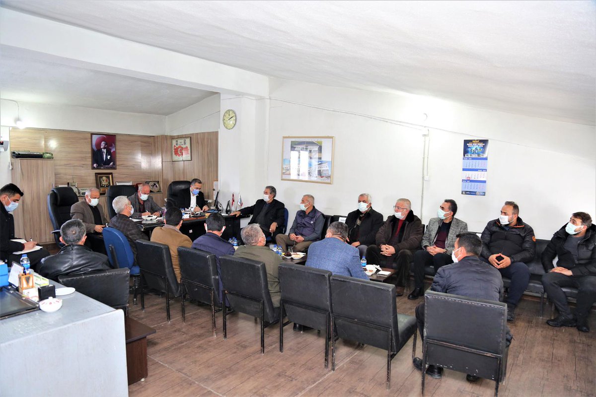 Milletvekili ve Başkan Akman sanayi sitesi esnafını ziyaret etti 

 vanbasin.net/milletvekili-v… <a href="/ArvasAbdulahat/">Abdulahat Arvas</a> <a href="/Salih_Akmann/">Salih Akman</a> @087Sedat <a href="/akkus_sabettin/">sabettin akkus</a> <a href="/semihcellat/">Semih CELLAT</a>