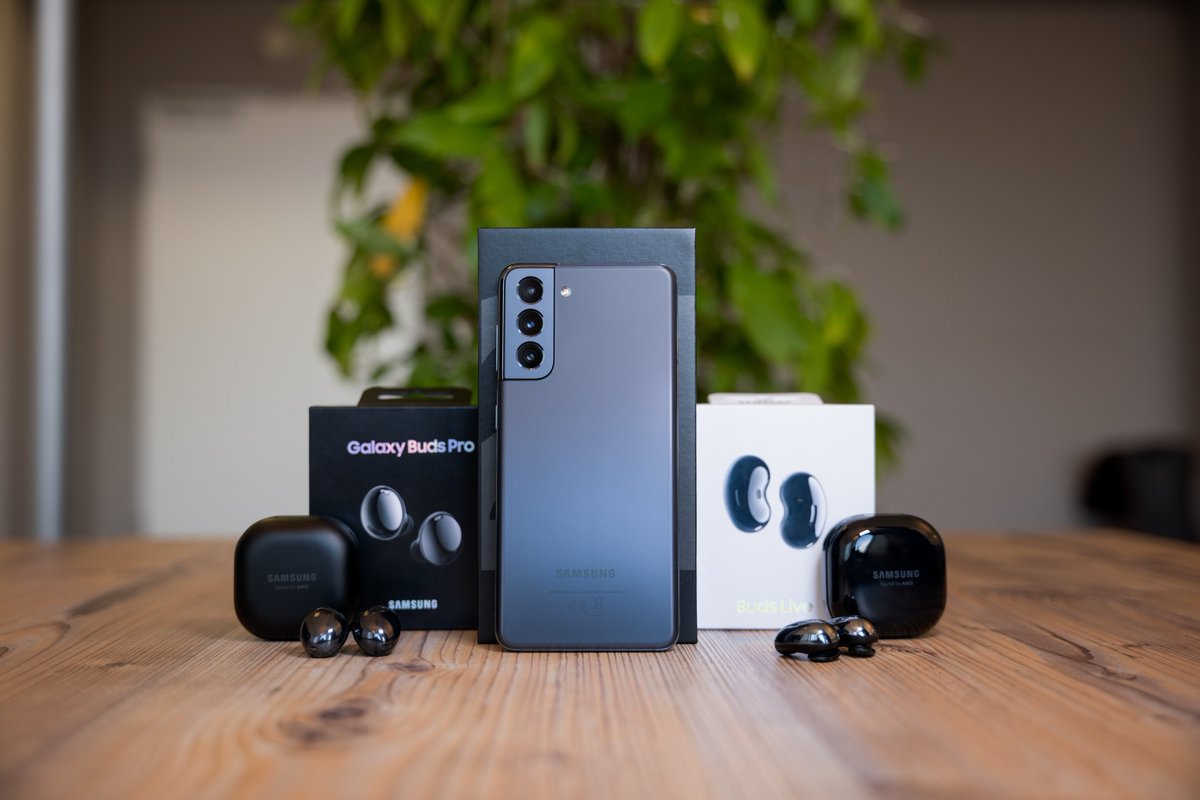 New #giveaway alert! 🚨

Sign up for a chance to win one of the amazing #SamsungGalaxy products we're giving away! 🎁➡ versus.com/u/galaxy-givea…

GOOD LUCK!