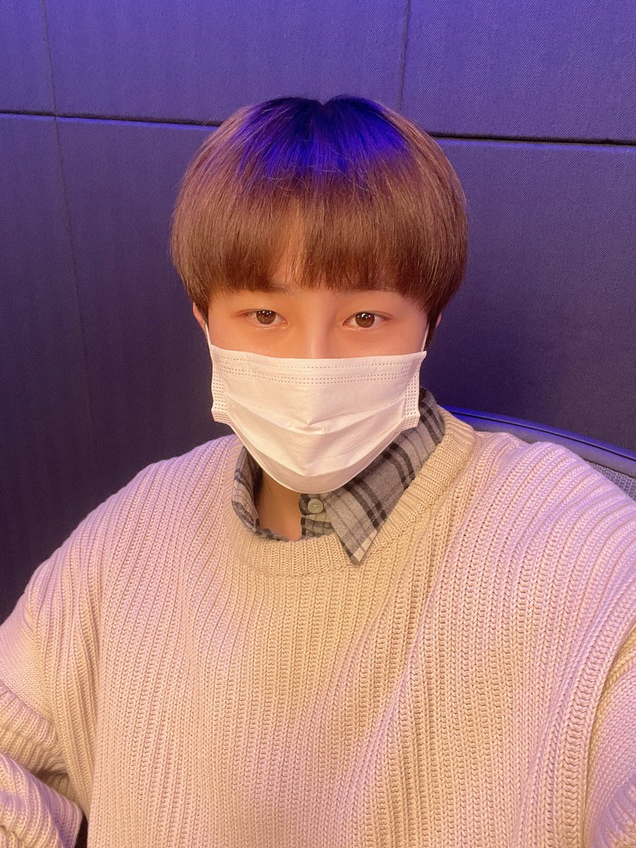 하트 하씨 입니다^^❤️
#하늘 여러분 저는 심야아이돌 준비 중이에요