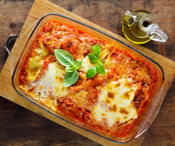 Durpshap, kant-en-klare maaltijd. Dit is wekelijks een ander gerecht, je hoeft het thuis alleen nog even warm te maken. Deze week op veler verzoek wederom een keer huisgemaakte lasagne met gekruid gehakt en veel groenten. bit.ly/afhaalmenuDenD…
