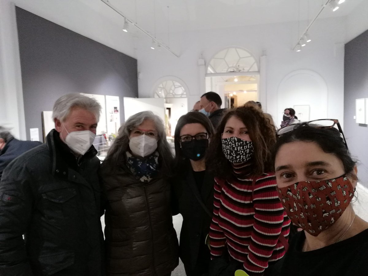 ladestilleria's tweet photo. Dissabte vam inaugurar l'exposició ALBERTO ROMERO GIL «En proceso» en un ambient molt agradable i rodejats de magnígfiques obres.

🎨El 27 de febrer a les 11 h, @aromerogil començarà a pintar una natura morta davant de tots els espectadors, que també hi podràn participar. https://t.co/5vS4ekex1W