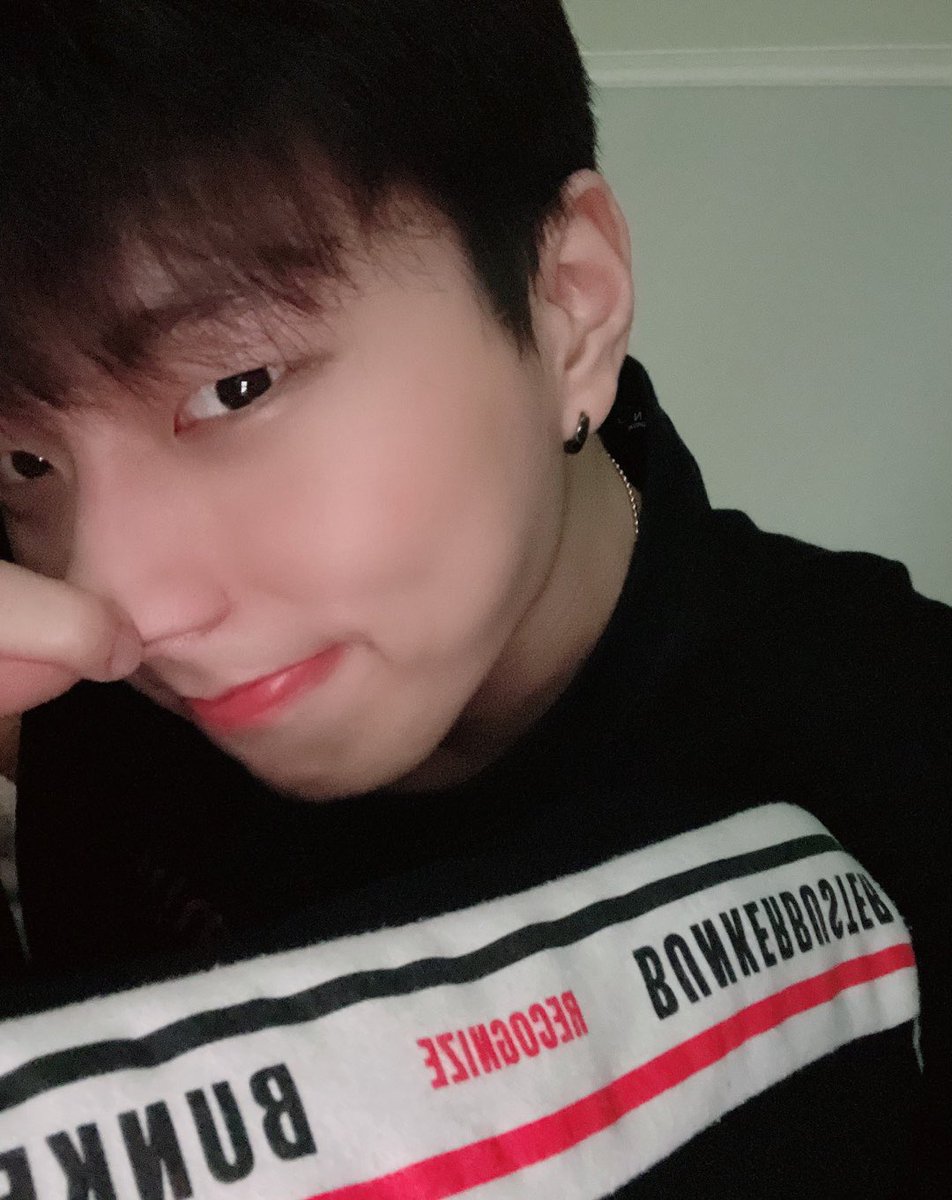 [#태영]

코잡기👌

#세븐어클락 #로즈들
#내일도 #따뜻하게💪🏻