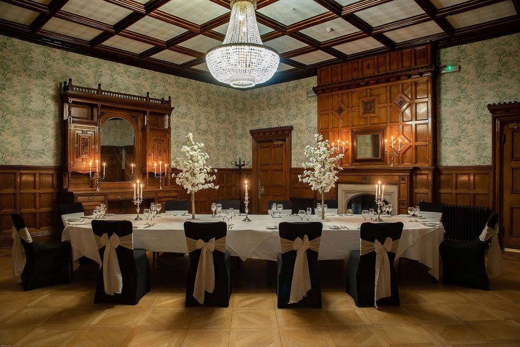 CWM_YHBW's tweet image. #VenueOfTheDay: @PendleyManor - The entire Grade II listed property has been refurbished to combine modern facilities with the tradition it emulates. There is also a spa, swimming pool and leisure facilities, 24-hour room service and more. pendley-manor.co.uk