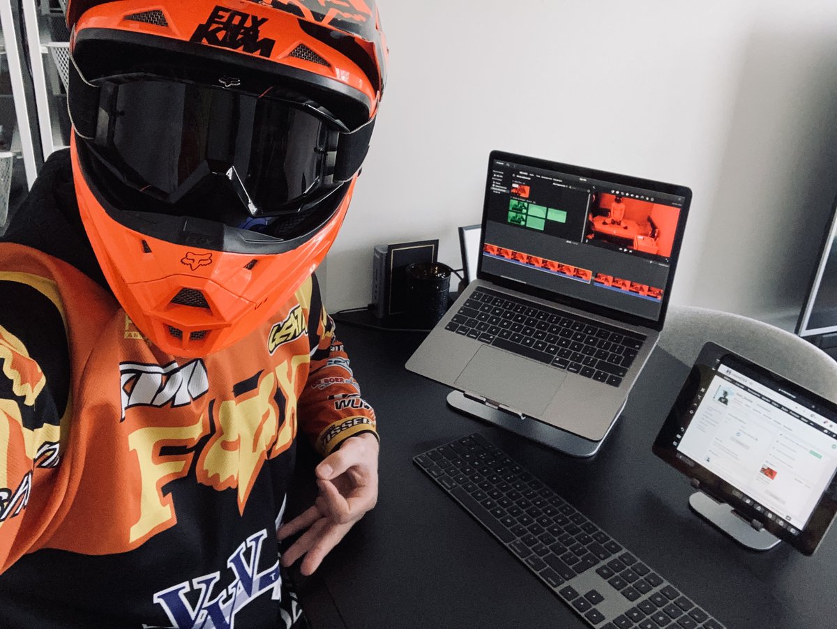 Oh hello there,
Just working on a vid for you perverts to watch.

Because we all know what happend to Xtube😩, im starting a new account on Xhamster😈.
xhamster.com/users/gear_den…

Thnx to <a href="/PiraatNL/">Piraat</a> for starring in the first new upload!