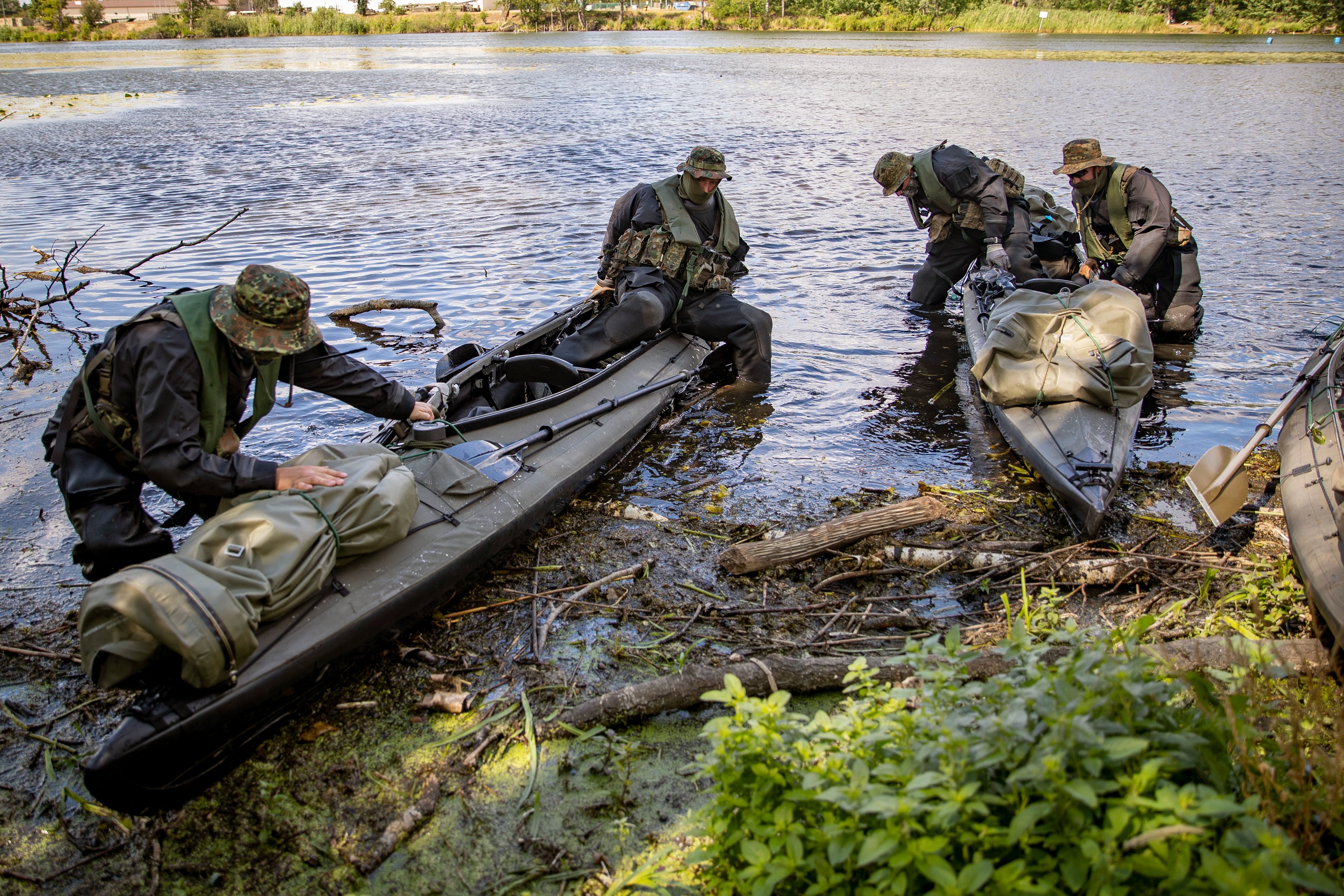 [Imagen: Eu1Tn_pXIAYbXbF?format=jpg&name=4096x4096]