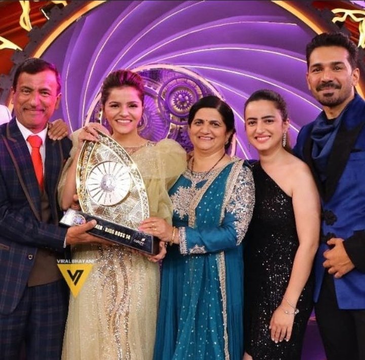 RubiDilaikOFC's tweet photo. Welcome home Boss Lady @RubiDilaik
Have a beautiful time with ur family ♡

HISTORIC WINNER RUBINA https://t.co/ealvkGVuI0