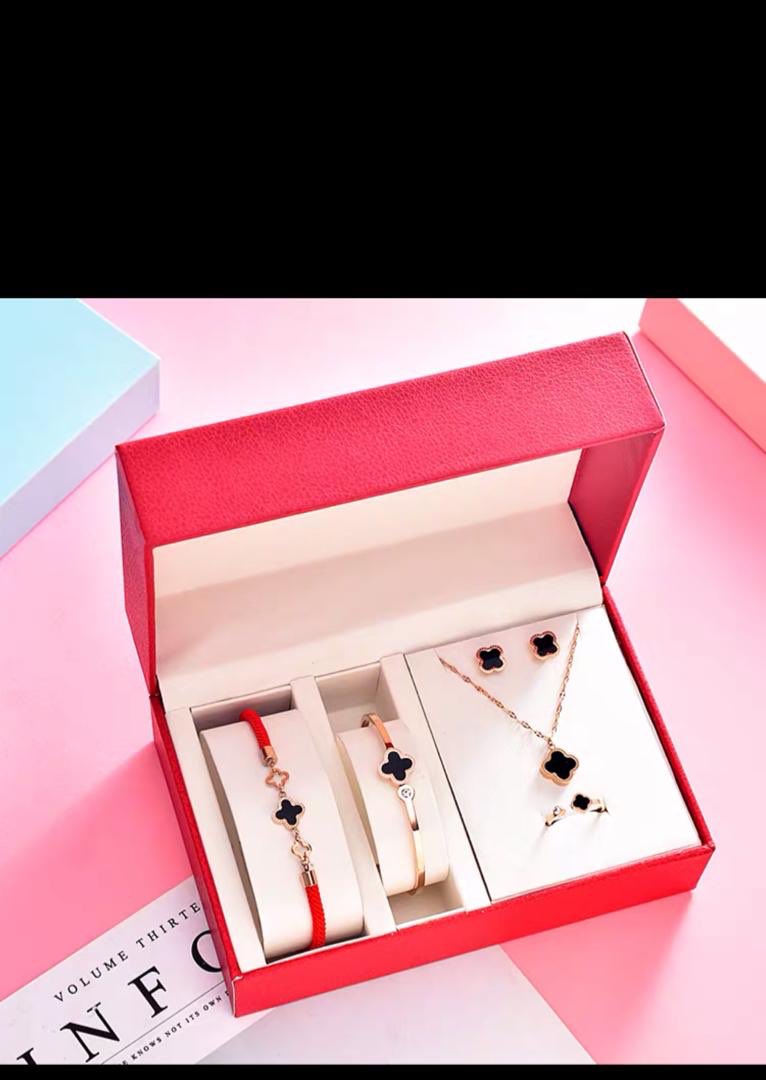 blerk_shop's tweet photo. Available 😍inbox fast dear...wholesale price https://t.co/Lv6BwEqXlv