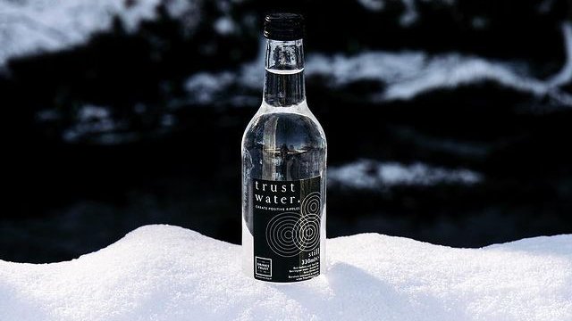 drinks_trust's tweet photo. Keep calm and drink more water! You can purchase @TrustWaterUK, our still and sparkling British spring water from the beautiful Herefordshire countryside from our online store: https://t.co/ERgU6evYd4 https://t.co/yBp7kVhlG0