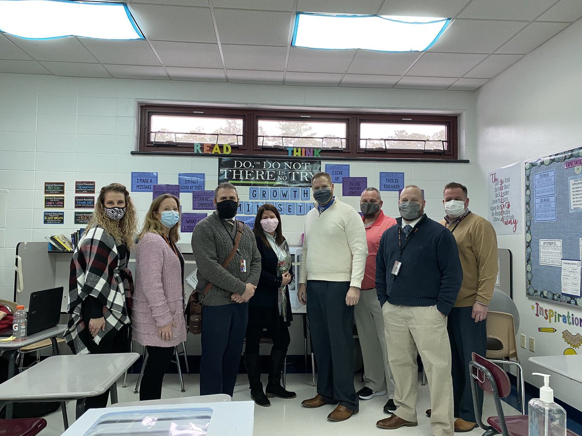 Congrats to our 19-20 ROBMS teacher of the year! Mrs. Joy Koratzanis! We are so proud of you! ❤️🐾🖤 #bulldogway #180BulldogBrags