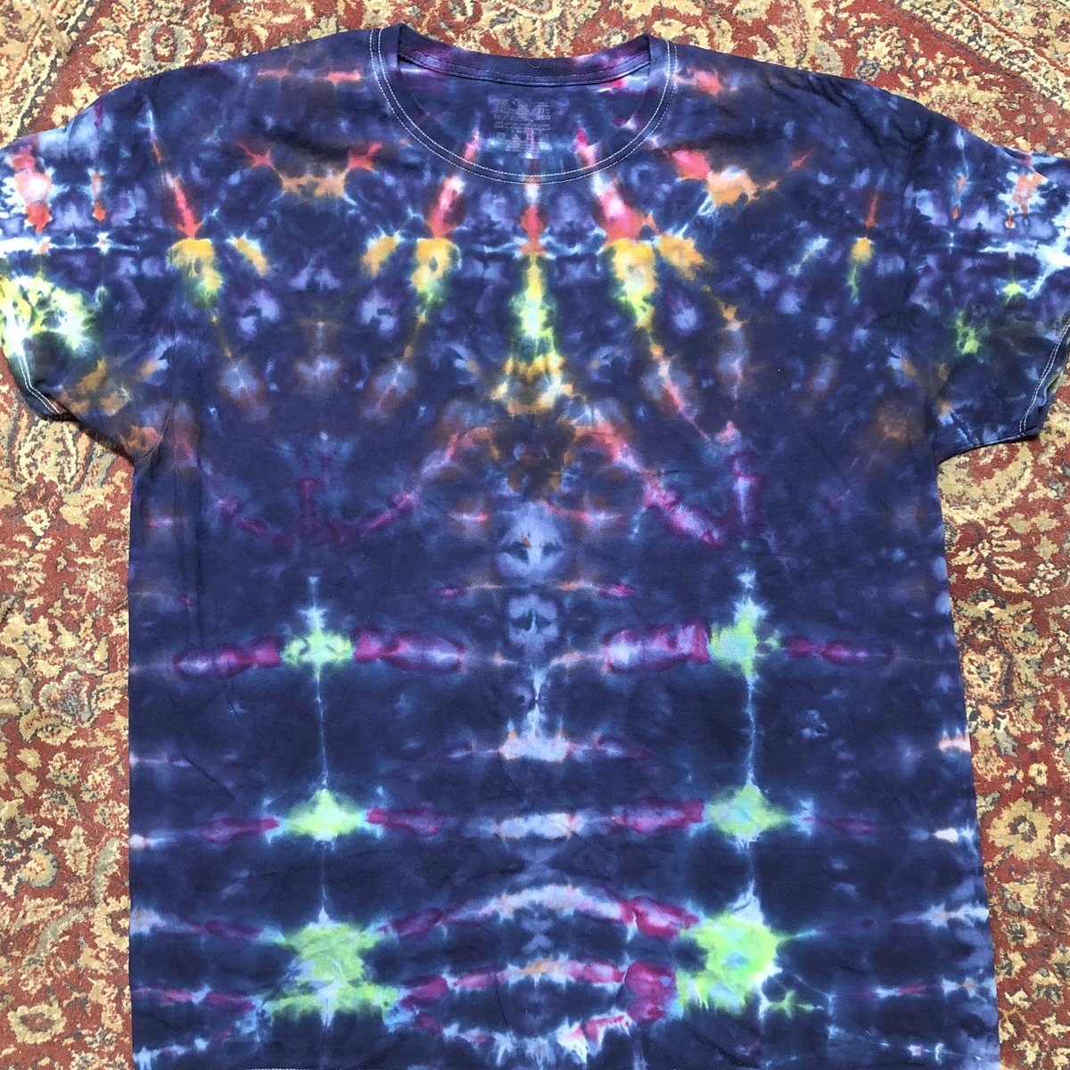 TheLeesOfMemory's tweet image. Ran a SICK batch of 2XLs made-to-order special for my people at @LostNFoundRecs Get you one before they get gone! #IceAndTime #icedye #fiberreactive #prociondyes @dharmatrading 🌈🔥⚡️✨