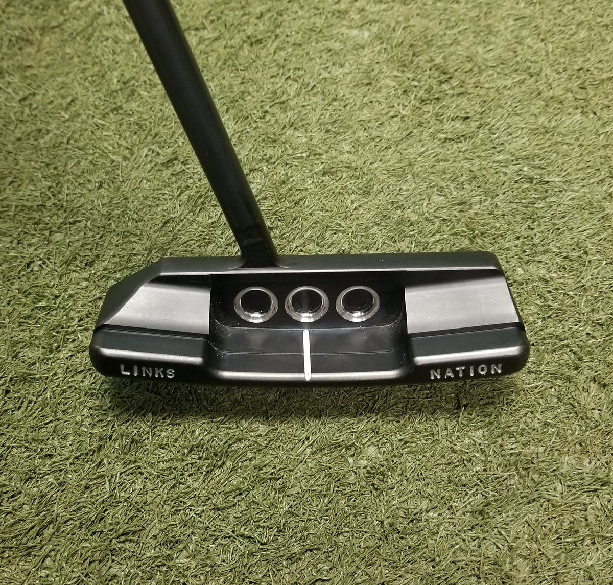 LinksNation's tweet image. Don't kid yourself, everyone has a favorite - that special one that comes through and delivers more often than not. Classic or modern, pristine or with battle scars?  I'll show you mine, if you show me yours. #Flatstick 

Newport 2.6 "Black Beauty". #RollTheRock