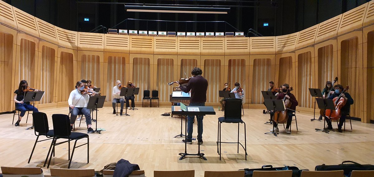 An exciting day at @rwcmd as @RidoutTimothy begins his 3 day project with our fabulous #stringsoloists! #conservatoire #headofstrings #livemusicrules