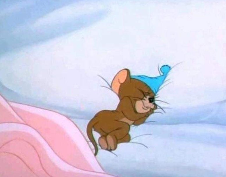 وضع البنك المركزي حالياً والشعب يحلل ويطرح أفكار إسقاط القروض😪😴
#اسقاط_القروض_الشخصيه_العمانيه