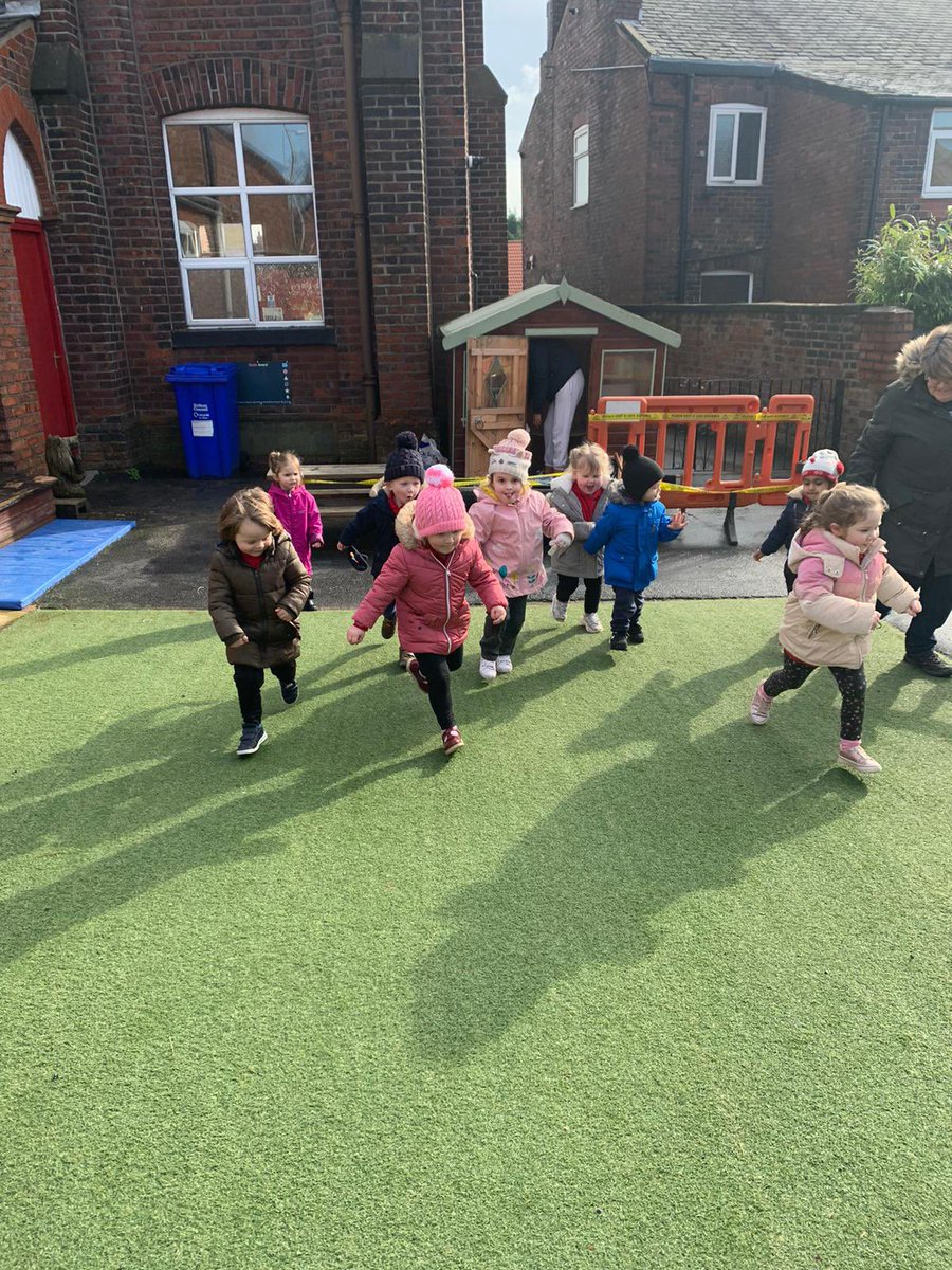 brighterbunnies's tweet photo. Welcome back after half term everyone! Started the day off with our @thedailymileuk watch this space for a new Easter challenge! #wecanrun https://t.co/iWoLSr93Wd