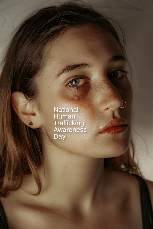 Today is National #HumanTraffickingAwarenessDay!

Did you know? 
💔97% of sex trafficking victims are women and girls, and
💔74% of these victims are under the age of 25

This is happening in Canada, and it must be stopped.
Learn more: joysmithfoundation.com