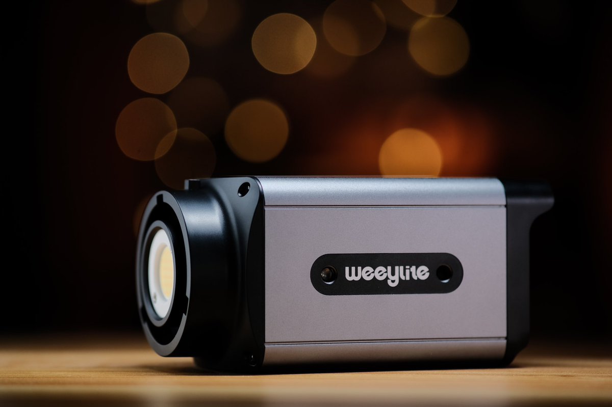 weeylite's tweet photo. Some first impressions of Weeylite ninja 200.
Photo Credit @冰淇淋流泪 (Weibo).
.
.
.
.
#weeylite #weeyliteninja200 #weeylitecoblight #stuidolighting #viltroxlight #viltrox #viltroxlighting #bicolorCOB #filmmaking #filmmakersfriday #supportindiefilm #fashionfilmmaker https://t.co/LdF3a3uY6M