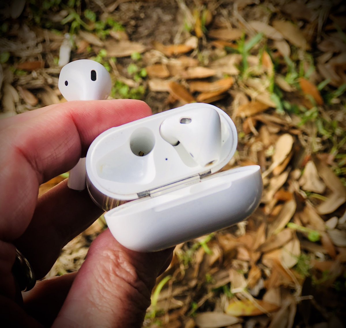 SAgCpodcast's tweet image. 97% of the time...
#AirPods #airpodproblems