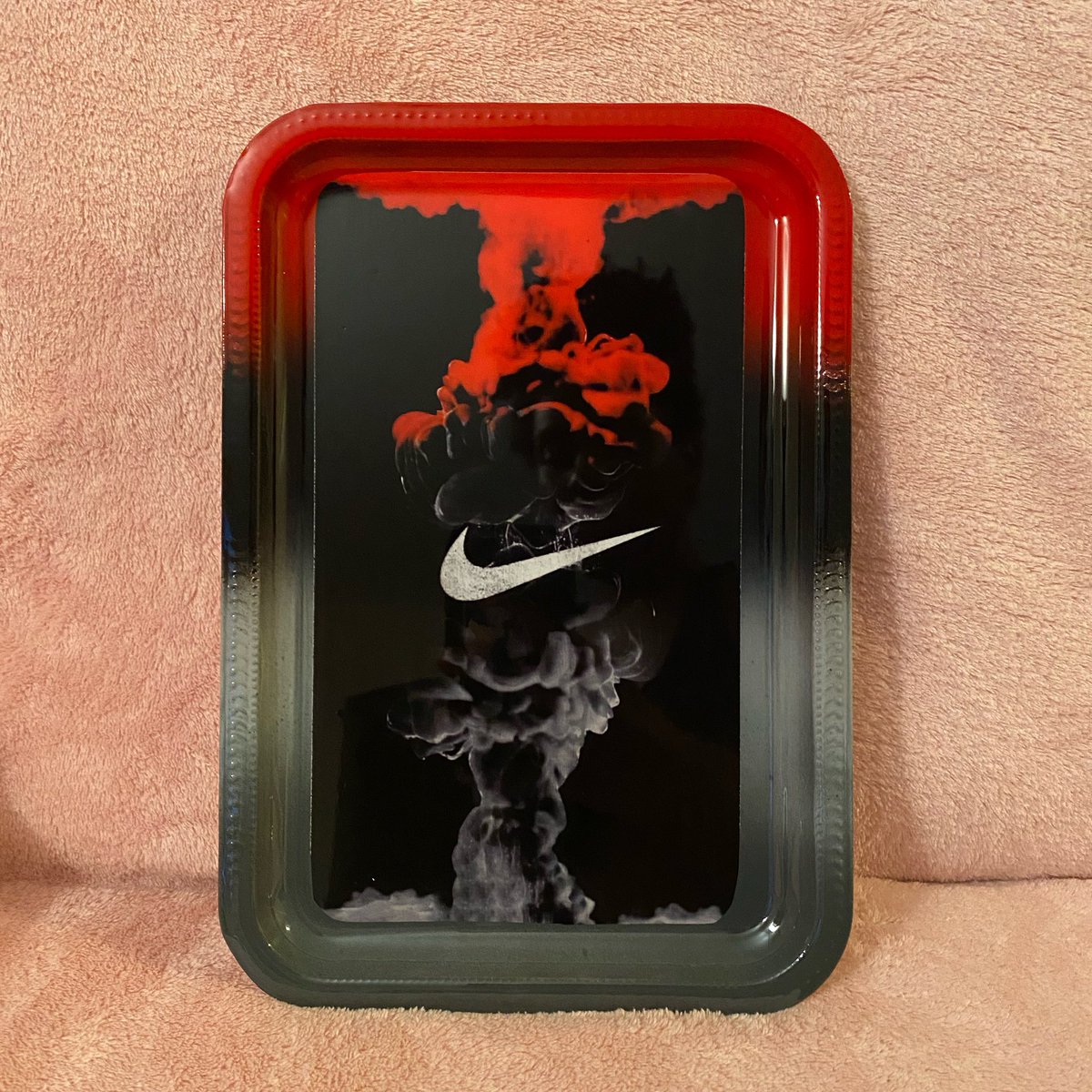 __MaraJane__'s tweet photo. $25 Nike Rolling Tray #Nike #NikeRollingTray #RollingTray #CustomRollingTray #Custom https://t.co/TNje2mXTzv