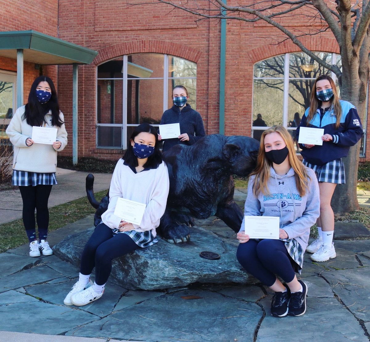 HoltonArms's tweet photo. Congratulations to the five Holton seniors recently named National Merit Finalists: Kelsey Frederick, Isabella Motsco, Ema Nakayama, Irene Qi, and Eleanor Tucker! #nationalmeritfinalists #nationalmerit #soproud https://t.co/wiriKT10NN