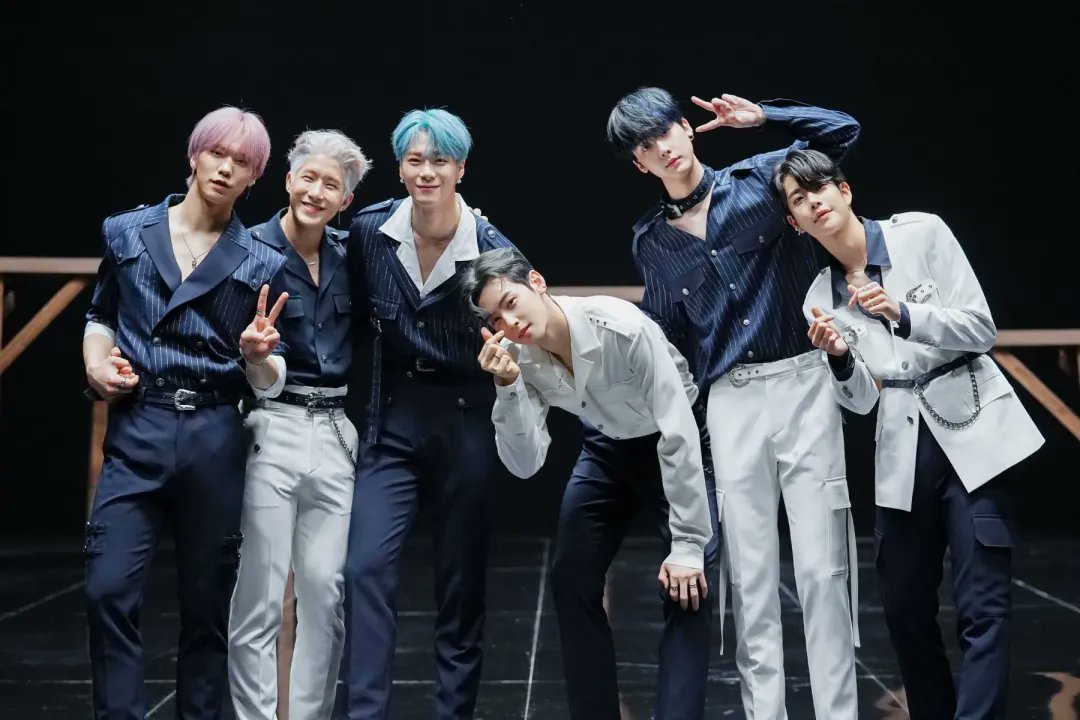 Astro knock. Astro mj knock. Astro knock текст. Astro 2021 группа. Astro 7th mini album [gateway] astro photocards.