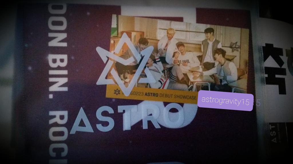AstroGravity15's tweet photo. 와 시간이 정말 빨리 지나갔어요! 어제 우리는 처음 만났고 오늘은 5주년입니다. 더 고맙고 더 응원하고 더 사랑합니다. 우리 오래오래 함께해요. 아스트로, 아로하 생일 축하고 데뷔 5주년 많이많이 축하해요! #5래도록빛날_아스트로_5주년 https://t.co/QvAbboJRRr