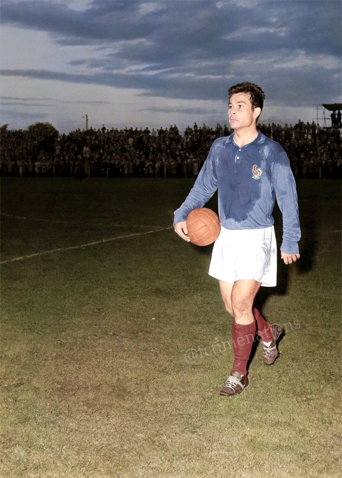 FOTOS HISTORICAS O CHULAS DE FUTBOL - Página 20 Eu1vTZbXcAET4oo?format=jpg&name=large