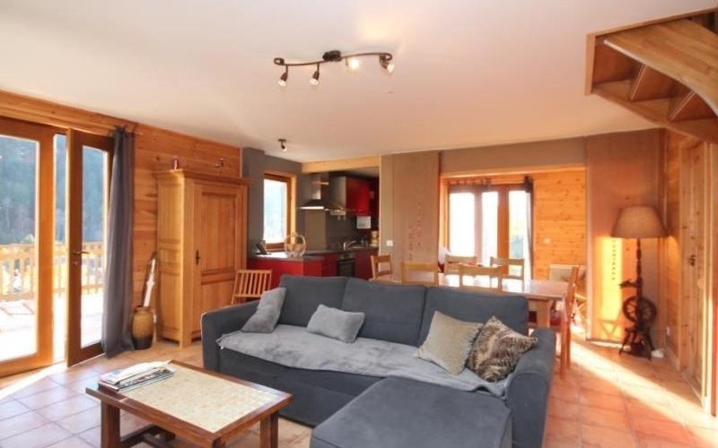 ☀ Décontractez-vous en profitant de cette belle vue sur le Massif du Sancy ! ⛰😎
.
👉 bit.ly/MontDore-Chalet
.
#Location #Vacances #Montagne #Chalet #France #AuvergneRhôneAlpes #PuydeDôme #MontDore