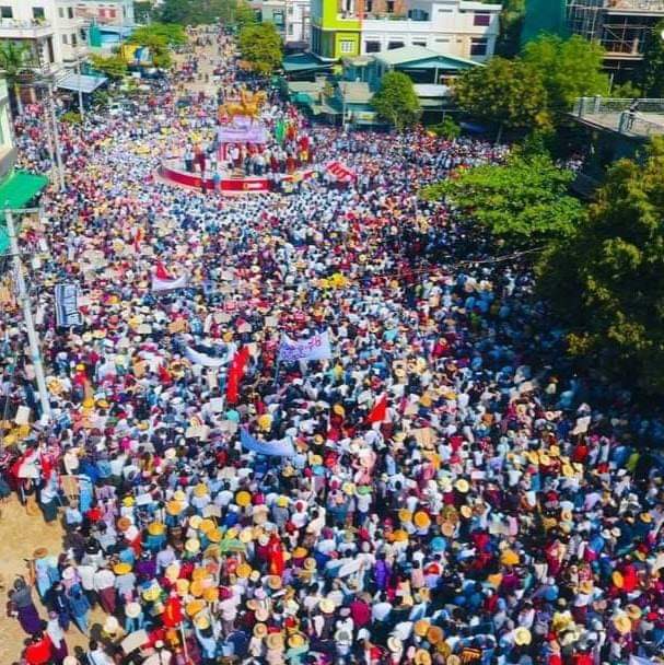 <a href="/TostevinM/">Matthew Tostevin</a> <a href="/Reuters/">Reuters</a> Do you think this crowd is having fun on the roads under this heat? I mean why would we all come on those roads surrounded by the armed forces if we didn't vote for the winning party? Plz stop being the coup's side. We need true supporters of Democracy!