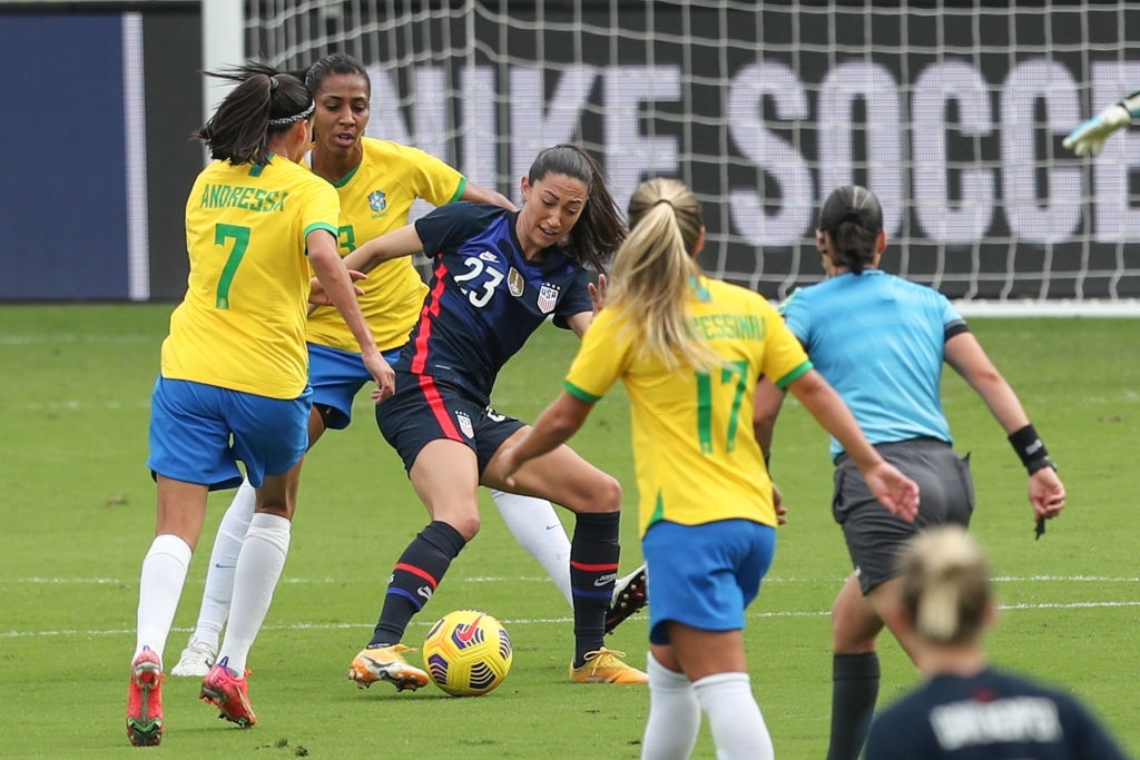 Ayer Christen Press fue la mejor jugadora de la #USWNT . Realizó un total de 4 tiros de los cuales 3 fueron a portería y 1 acabó en golazo (75% de precisión). En cuanto a pases, completó un total de 31 y 1 de ellos fue clave. Además aportó frescura y nuevas ideas en ataque.