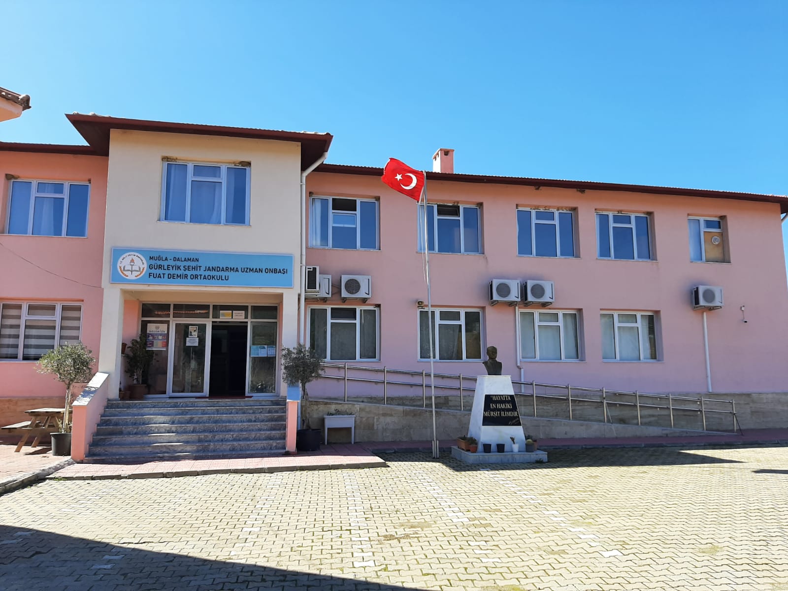 dalaman ilce milli egitim mudurlugu on twitter okullarimiz dalaman ciftlik ilkokulu dalaman merkezde 1928 yilinda tigem arazisi icinde acilmis okulumuz 20 ogretmeni ve 353 ogrencisiyle egitim ogretime devam etmektedir okullarimiz https t dalaman ilce milli egitim mudurlugu on twitter okullarimiz dalaman ciftlik ilkokulu dalaman merkezde 1928 yilinda tigem arazisi icinde acilmis okulumuz 20 ogretmeni ve 353 ogrencisiyle egitim ogretime devam etmektedir okullarimiz https t