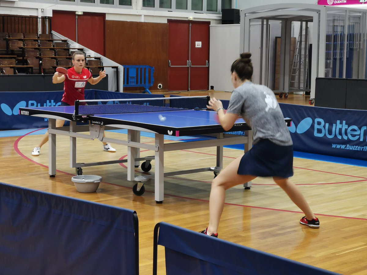 bpelloqu's tweet photo. Tennis de table - #ProDames : énorme surprise avec la victoire ce soir de #JouelesTours face à #SaintPierraise (3-0), le @TTSQ02 se classe donc 3e de la phase régulière et affrontera donc le @MetzTT et non pas #SaintDenis en demi-finale des play-off #SaintQuentin https://t.co/ubIZkXajxS