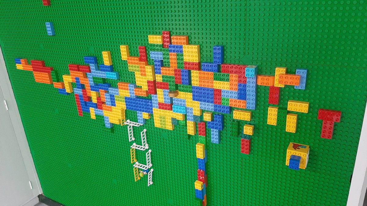 NET_WHC's tweet image. Great @LEGO_Group exploration in our new #EYFS Lego Land area! Now that they can build on the walls, the exploration can be endless!
#LetsGetBuilding
#WeAreForeverRising