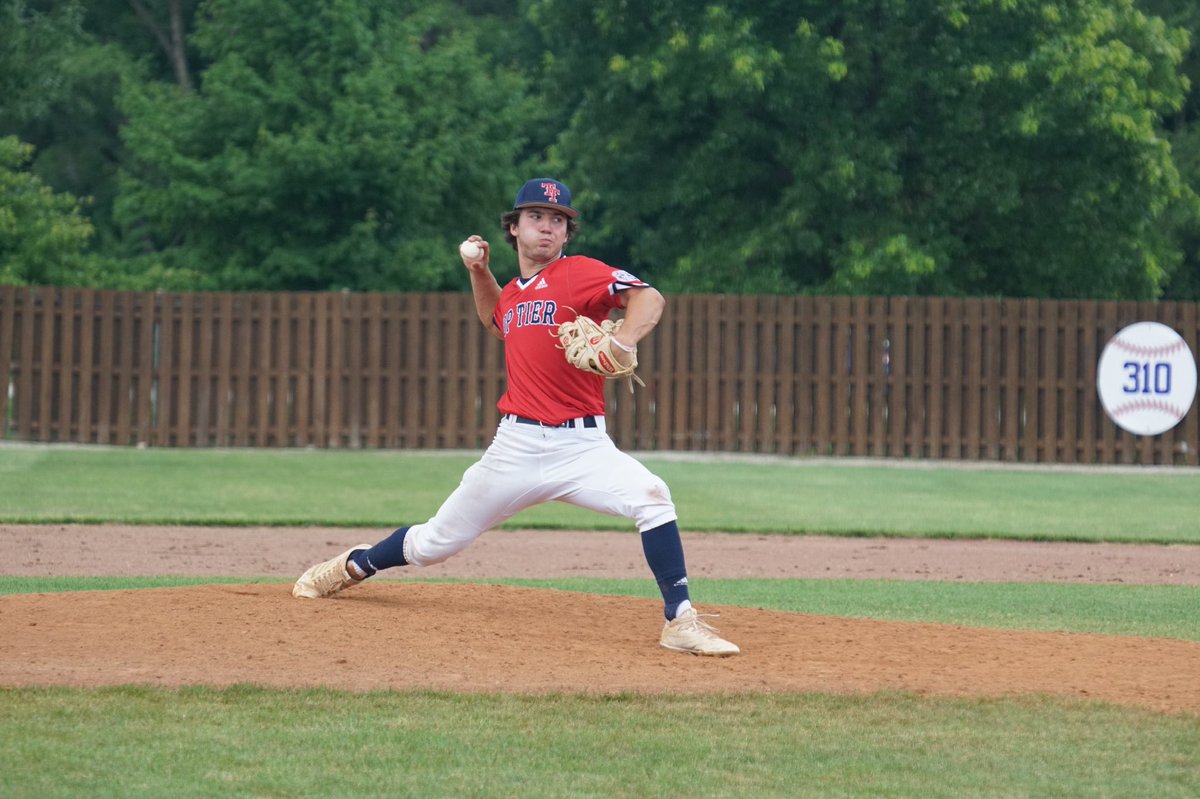Bradwhite_49's tweet photo. I’m excited to announce that i have committed to south suburban junior college to continue my academic and athletic career. I’d like to thank God, my parents, coaches and teammates for helping me get to where i am today. #jucoroute @andreanbaseball @TopTierBaseball @sscbaseball1 https://t.co/RLGgzCRkyn