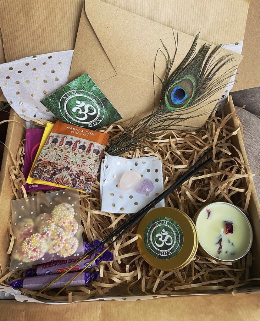 aum_box's tweet photo. Looks like nights in are on the cards for a while longer. Treat yoself honey! Here’s our Ananda box! A nice chilled night for £13? Yes please! DM to order yours! #lockdownlife #pamper #SupportLocalBusiness #nightin #treatyoself https://t.co/8yngVNeoI3