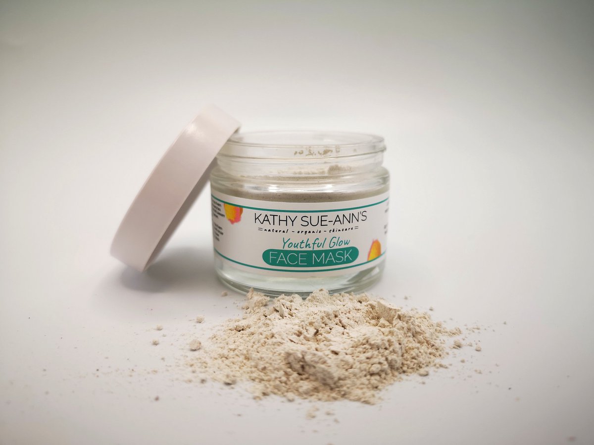 BeautyBox_UK_'s tweet photo. Does your skin need a deep clean & a shot of hydration. Check out the clay mask & sweet orange moisturiser in our Facial box 👀
https://t.co/Y8YRJWB1s7
#cleanbeauty #beauty #beautybox #BEAUTIFUL #claymask #moisturiser #orange #vitaminC #skinboost #veganbeauty #facemask #vegan https://t.co/VVGypuOjUp