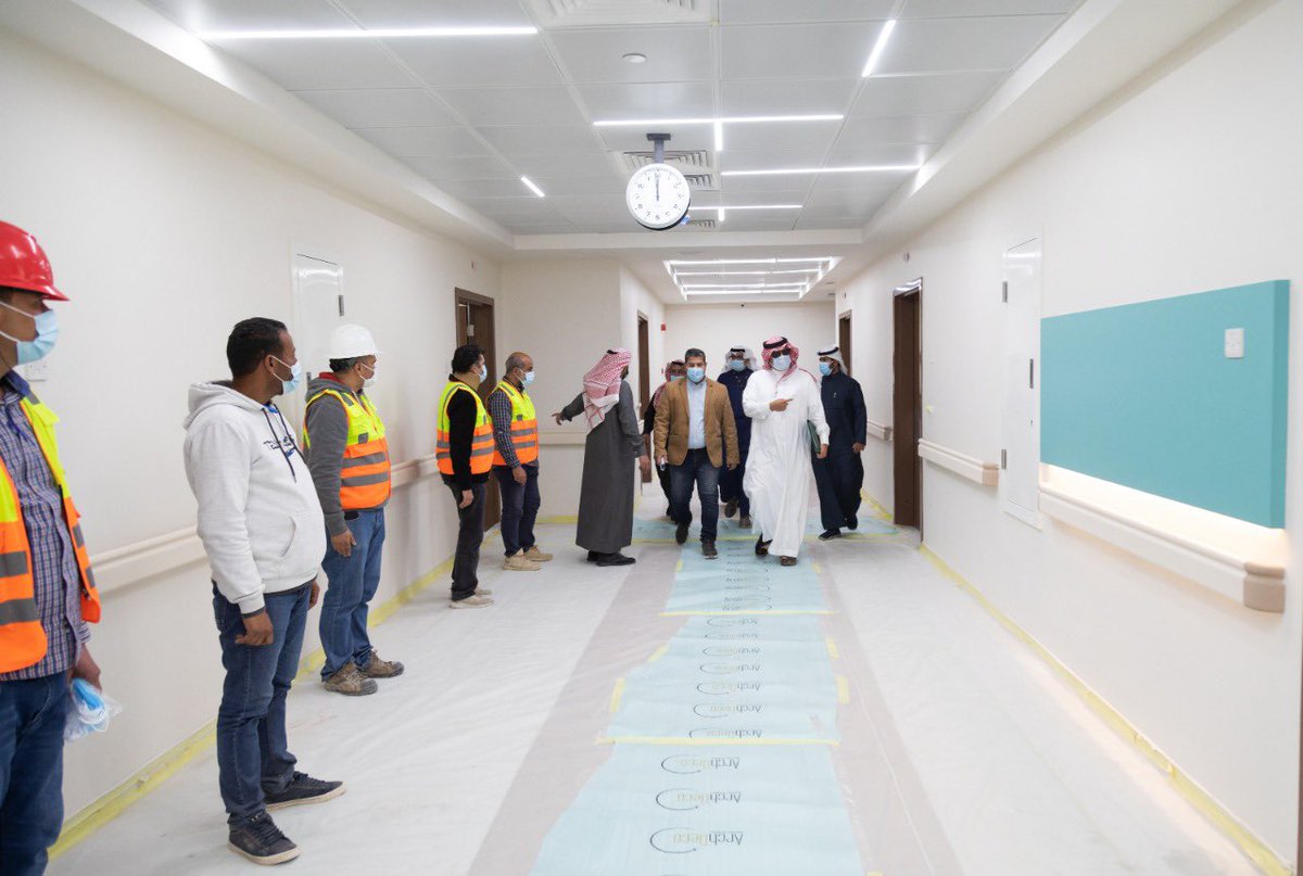 emartasir's tweet photo. ضمن التوجه الاستراتيجي لمنطقة #عسير،  ولتحسين جودة الخدمات الصحية وتحفيز القطاع الخاص:

رئيس هيئة تطوير منطقة عسير يتفقد مشروع المقر الجديد لمستشفى #أبها الخاص، بحضور رئيس مجلس الإدارة وفرق العمل لتذليل كل العوائق والتأكد من الجودة في التنفيذ. https://t.co/5tmxRfySBN