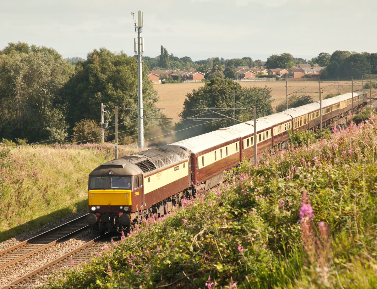 @szilviade_ @Careoran @RlyHerald @RailwaysToday @MartinaRosemann @TheRailScene @MirchiLal @LocomotivesUK @LensAreLive @ThePhotoHour #class57 #thephotohour @PicPoet @FreightmasterUK @PicPublic @FotoRshot #fotoRshot #Cheshire @PickGS 15/8/20 57 601 southbound, Redbank Warrington