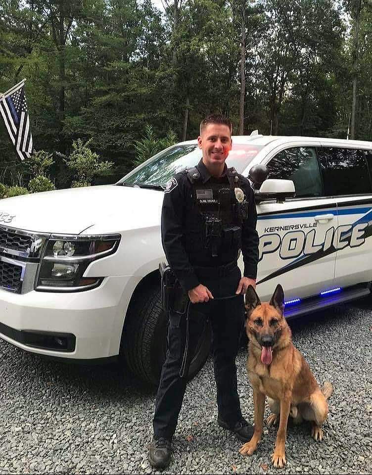 k9sofvalor's tweet photo. Please continue to pray for Officer S. Houle of the Kernersville Police Department. He is still fighting hard, and is in critical condition in the ICU after being shot three times yesterday morning. https://t.co/zcnvkMLZav