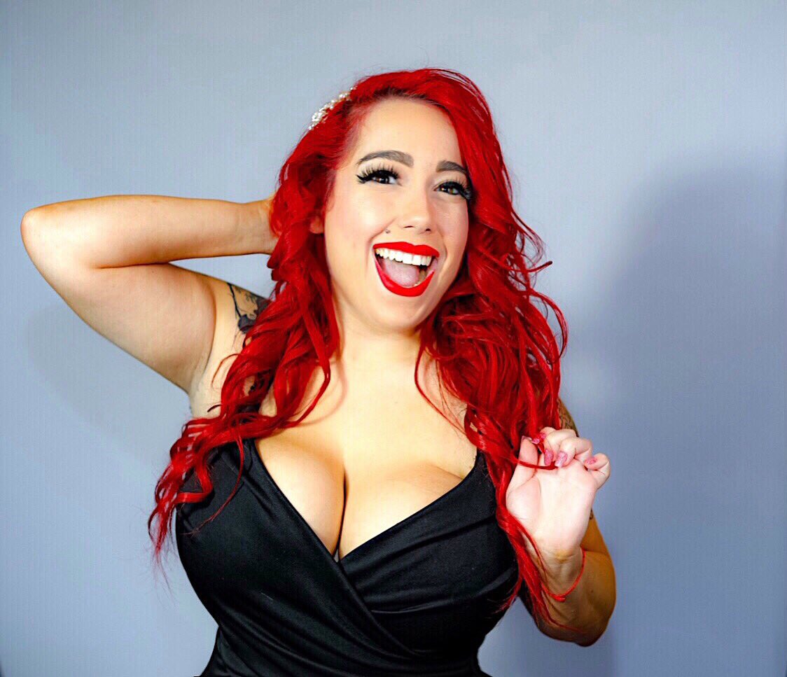 strippercomic's tweet photo. Come see your fave redhead on some kick ass shows this week! 🎤👠 #strippercomic #hosting
2/22-Jimmy Shubert-Bay Club- Miami
2/26-Hosting-Cat’s Meow Café- Miami
2/26-Guest Spot-Villain Theater- Miami
https://t.co/NMy19KRjFU https://t.co/TN81GYQdjh
